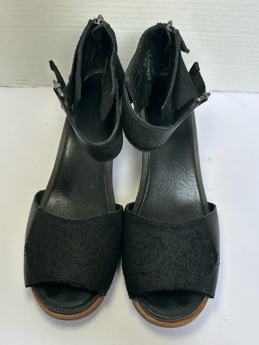 Sorel Women’s Joanie II Black Leather Suede Wedge Ankle Strap Sandals- Size 12